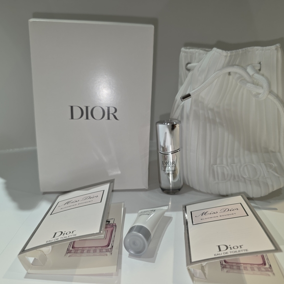 Dior Other - Dior Women's Skincare Set - Silver and White